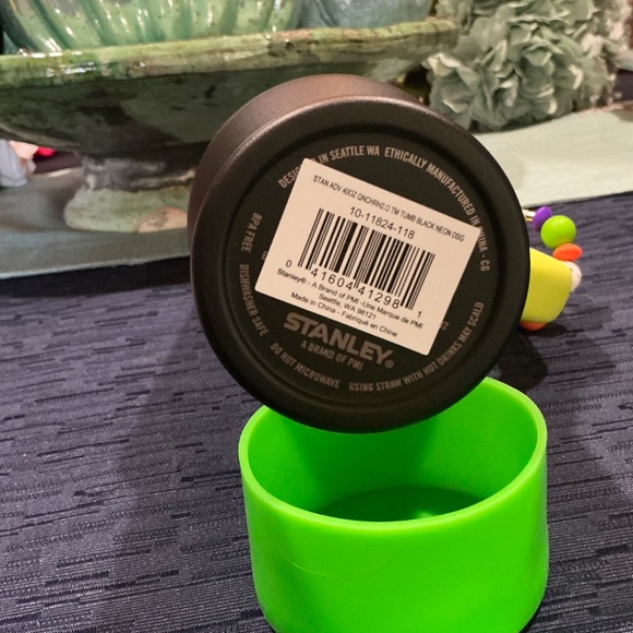 Stanley Neon Black 40oz Tumbler with Accessories - Picture 4 of 4